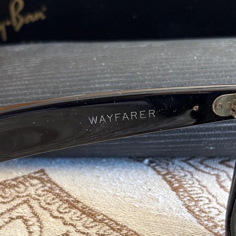 Ray-Ban Wayfarer Street Neat Sunglasses- New with box and case - Picture 7 of 9